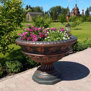 Вазони вуличні бетонні купити