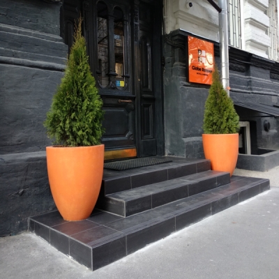Вазон з бетону вуличний 