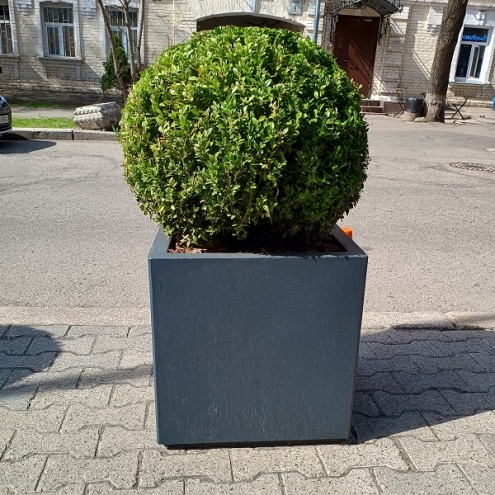 вазон вуличний куб