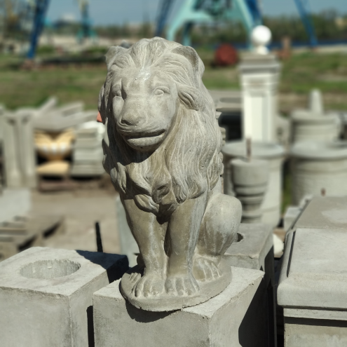 лев з бетону
