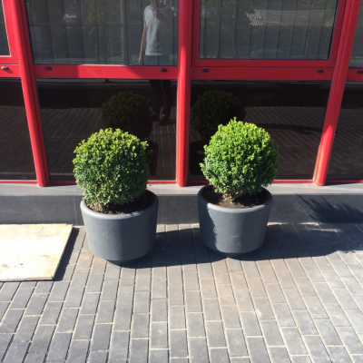 вазон круглий вуличний з бетону