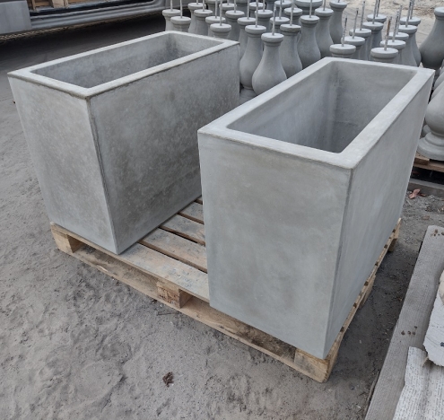 Вазон бетонный уличный