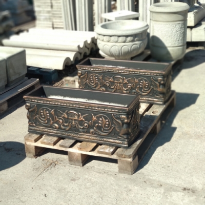 Вазон бетонный уличный