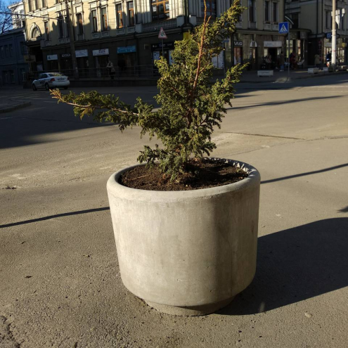 бетонний вазон