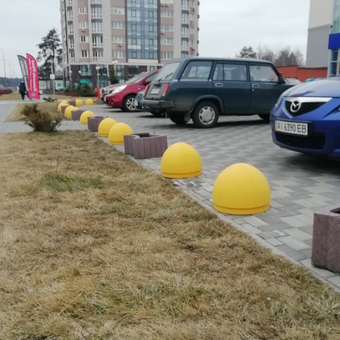 обмежувач паркування з бетону