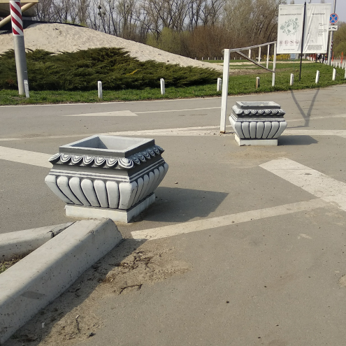 цветочница бетонная